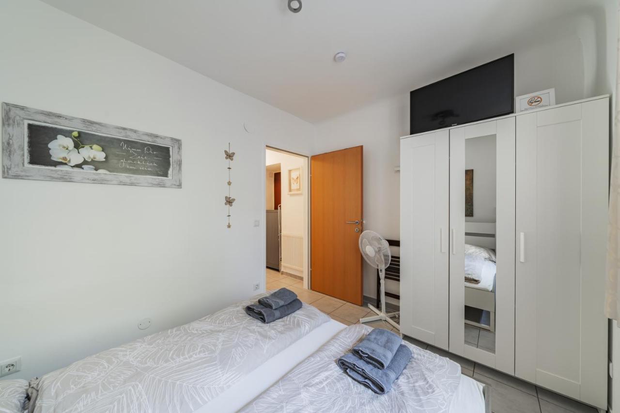 Modernes Appartement Nahe U-Bahn Und Schoenbrunn Viena Exterior foto